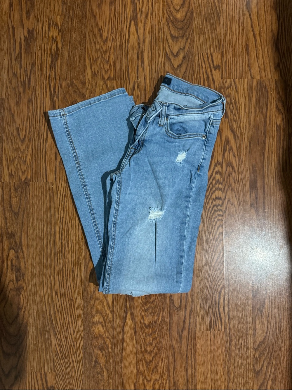 Aeropostale Light Wash Bootcut Jeans with Distressed Detail